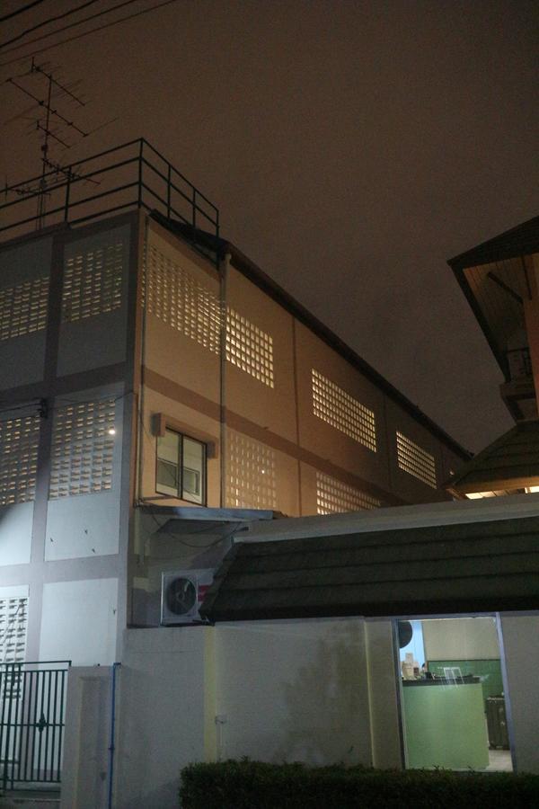 L42 Hostel Suvarnabhumi Airport Bangkok Exterior photo