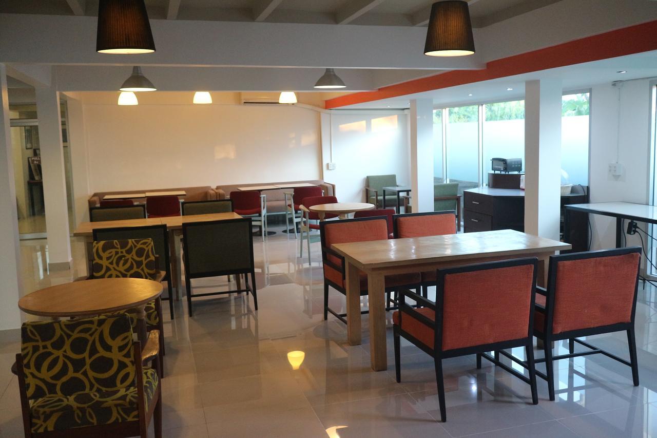 L42 Hostel Suvarnabhumi Airport Bangkok Exterior photo